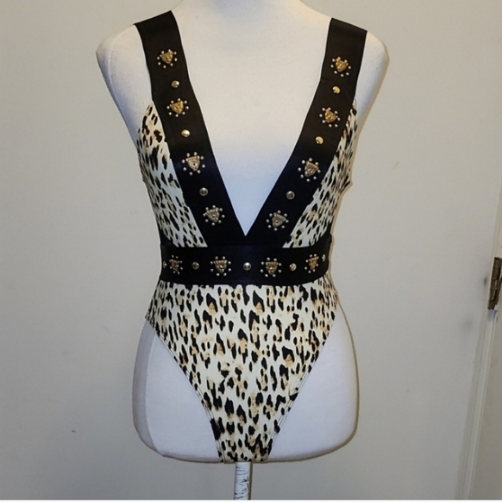River island resort Swimsuit One Piece Animal Print Studs Euro 6 US 2 Sexy